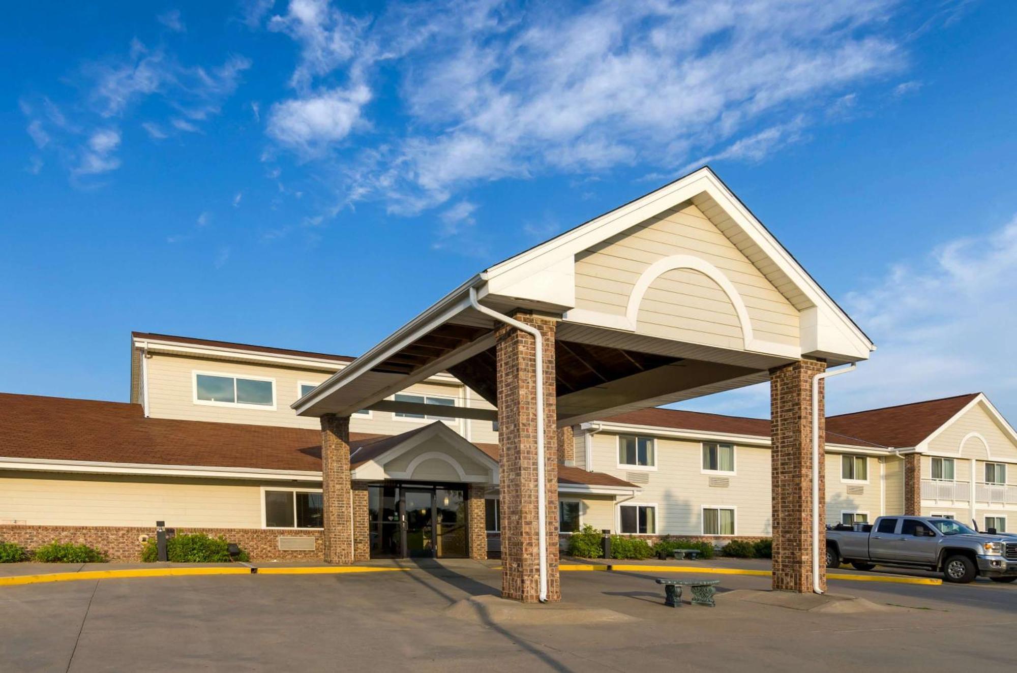 Rodeway Inn Hesston Exterior foto
